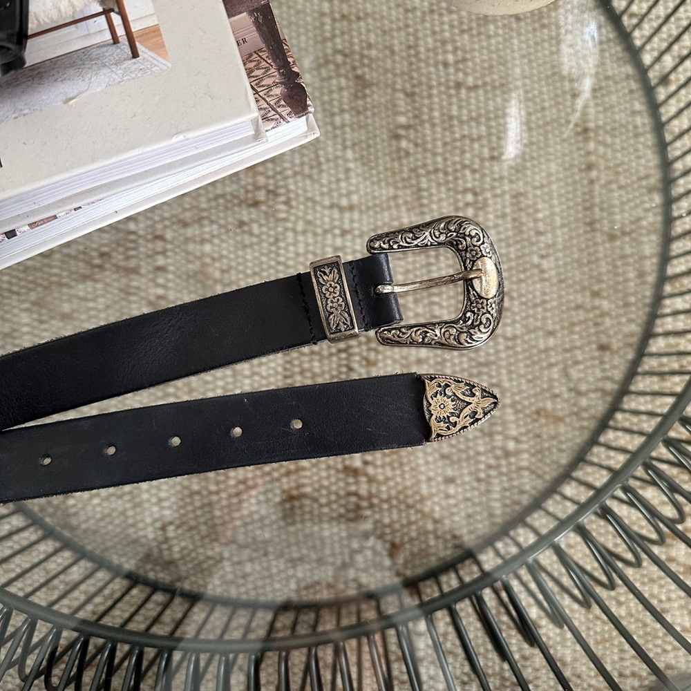 Western Belt, OS